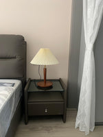 Cone_Pleated_Fabric_Table_Lamp