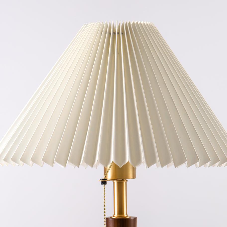 Cone_Pleated_Fabric_Table_Lamp