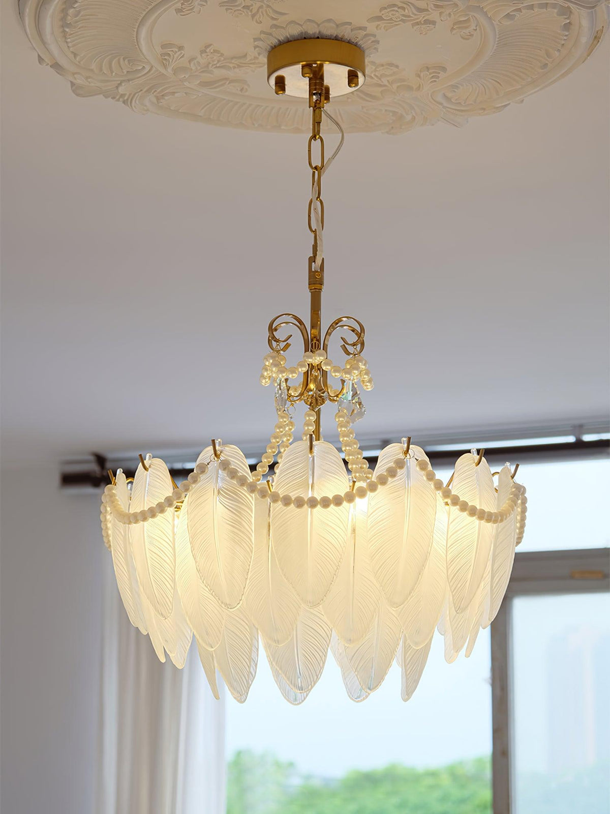 contemporary-leaves-glass-chandelier