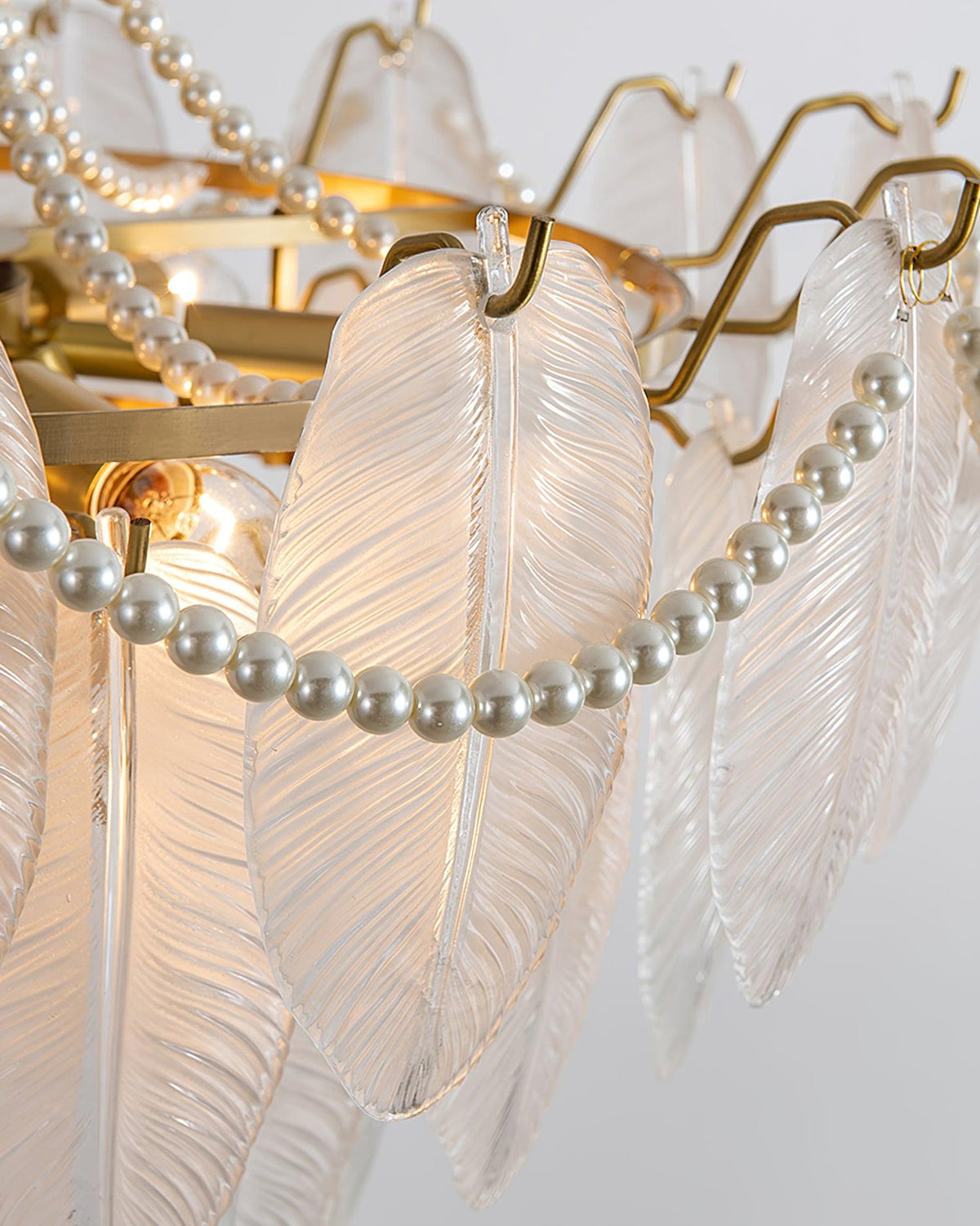 contemporary-leaves-glass-chandelier