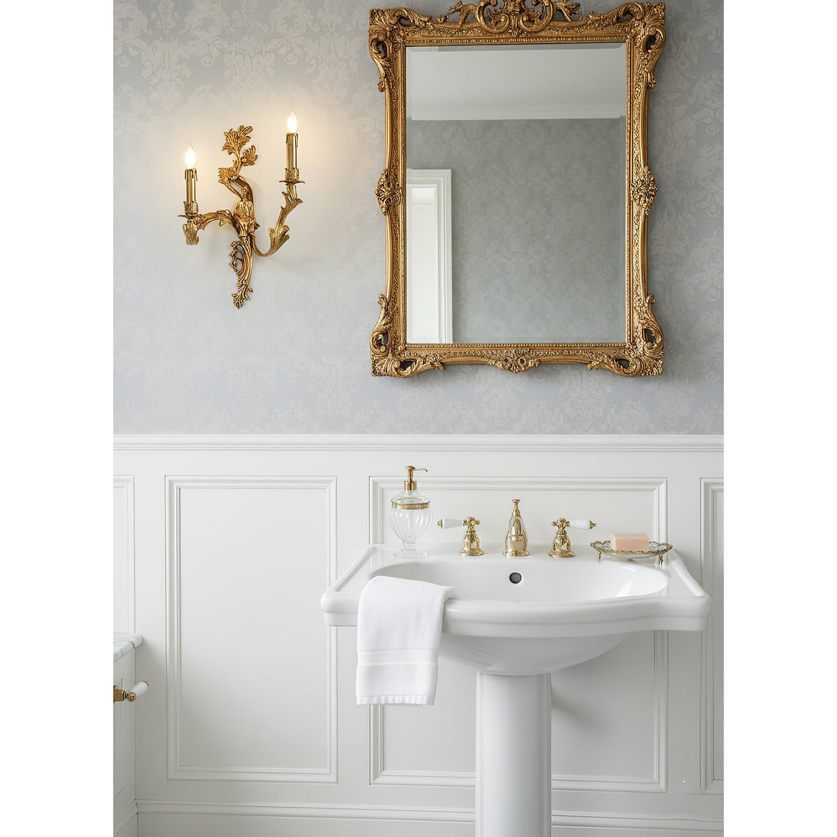 corinne-wall-lamp