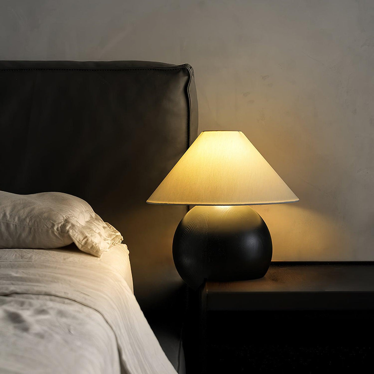 corner-log-table-lamp