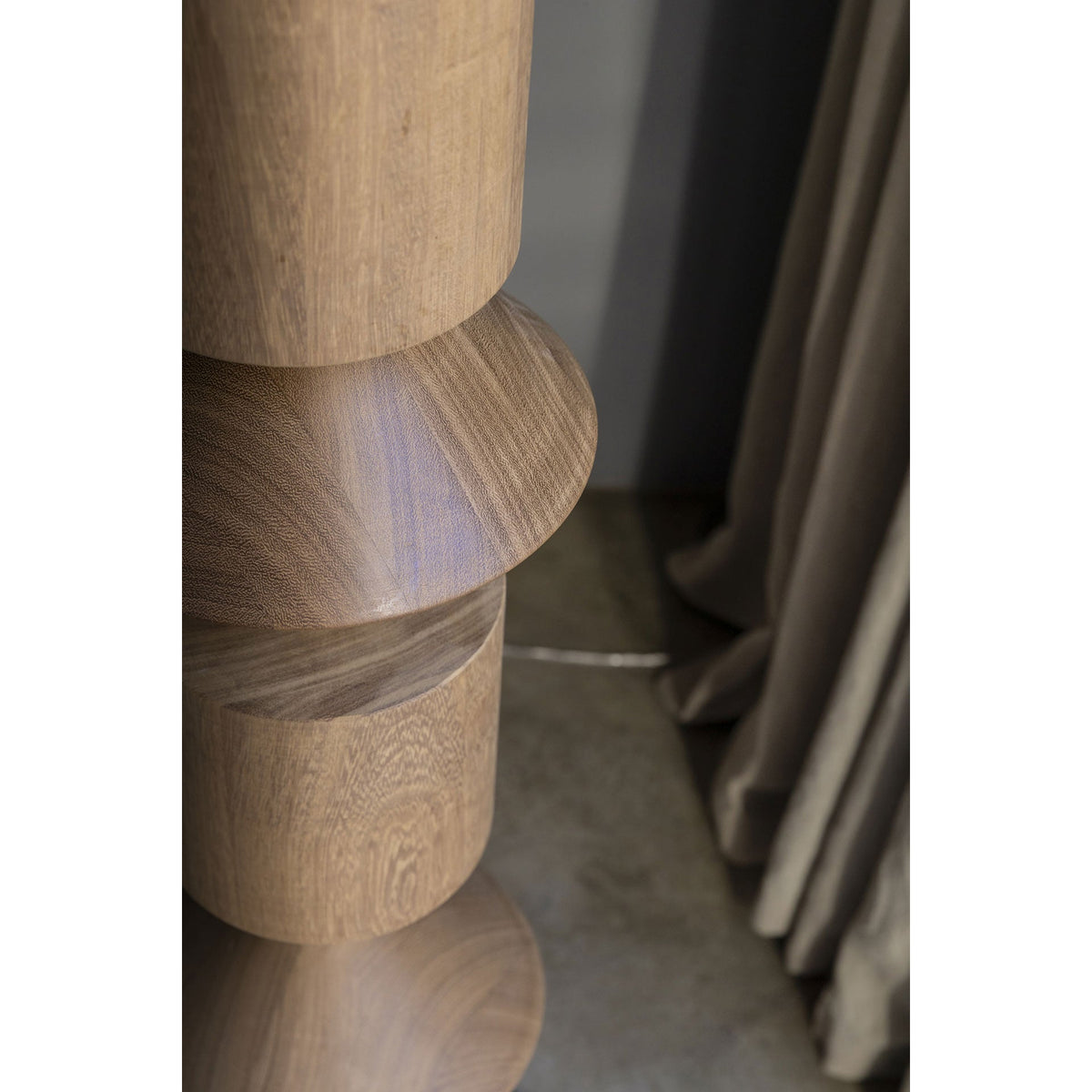 costantina-floor-lamp
