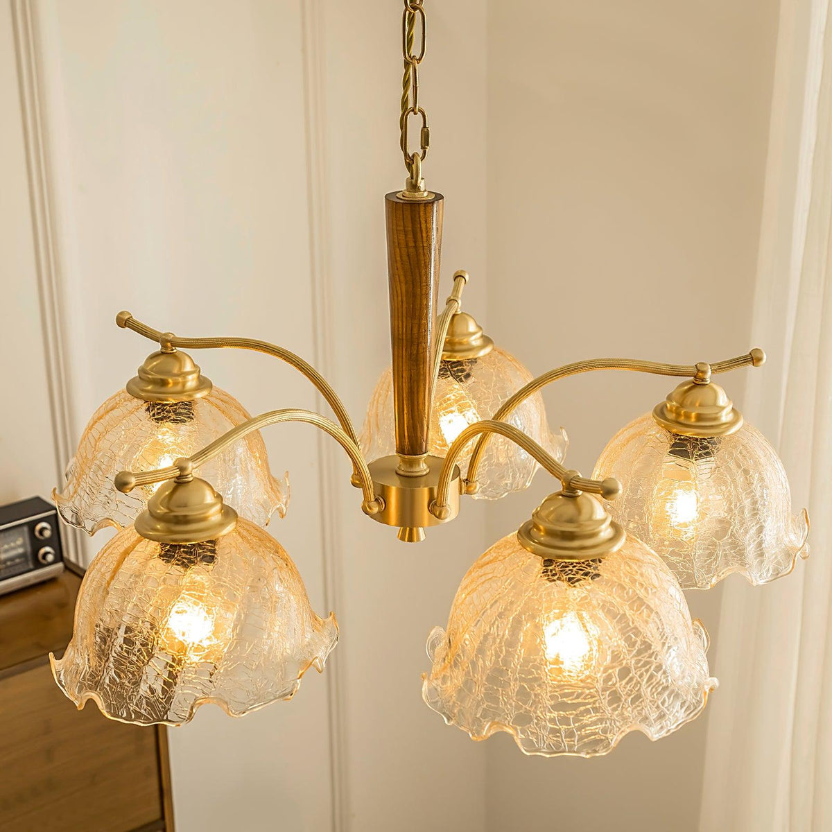 crack-flower-chandelier