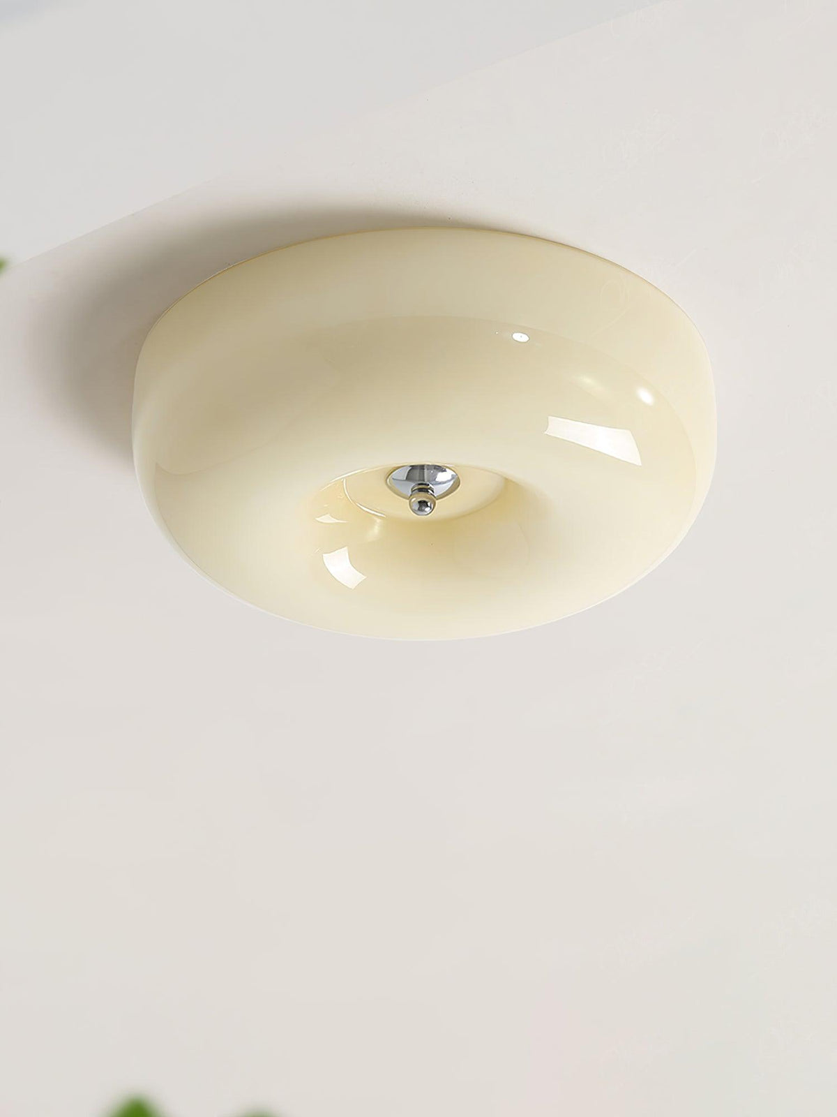 cream-pudding-ceiling-lamp