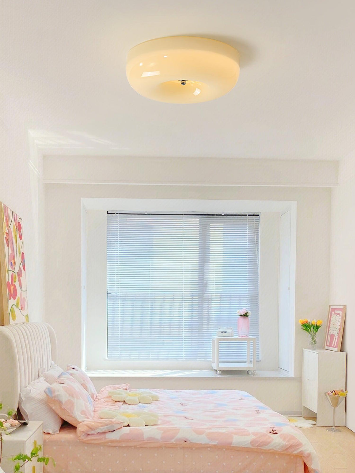 cream-pudding-ceiling-lamp