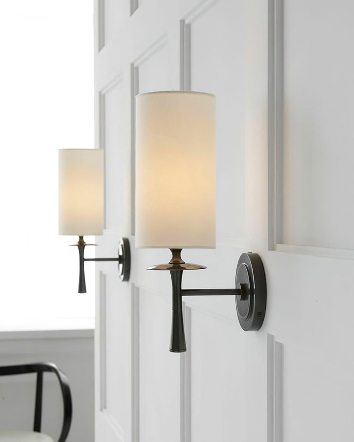 crescent-glow-wall-lamp