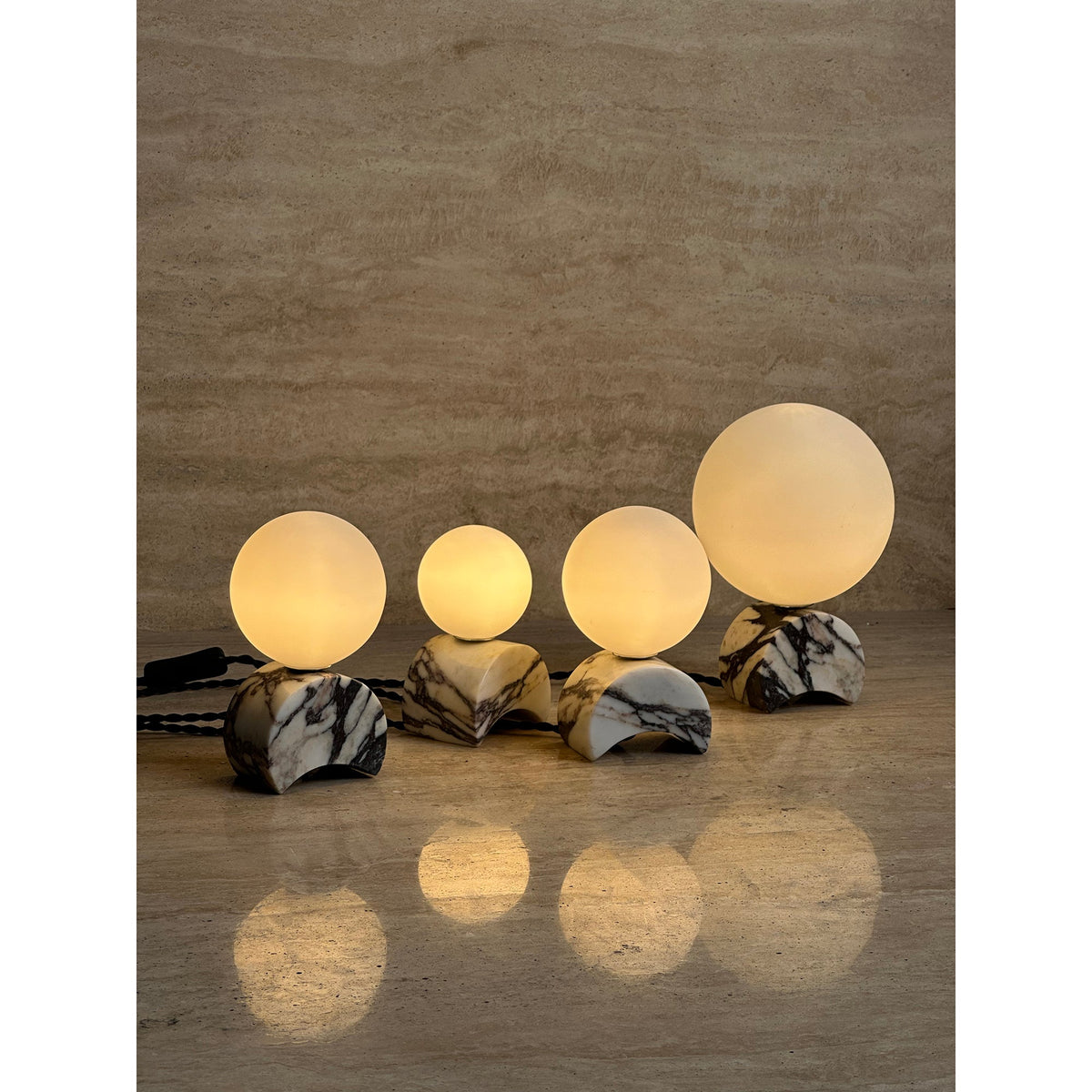 crescent-marble-table-lamp