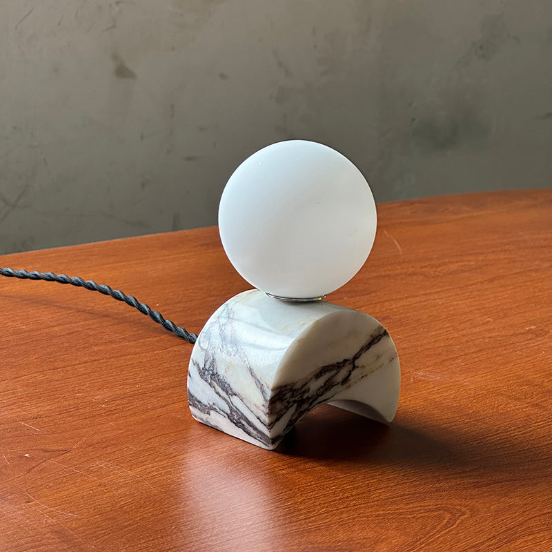 crescent-marble-table-lamp