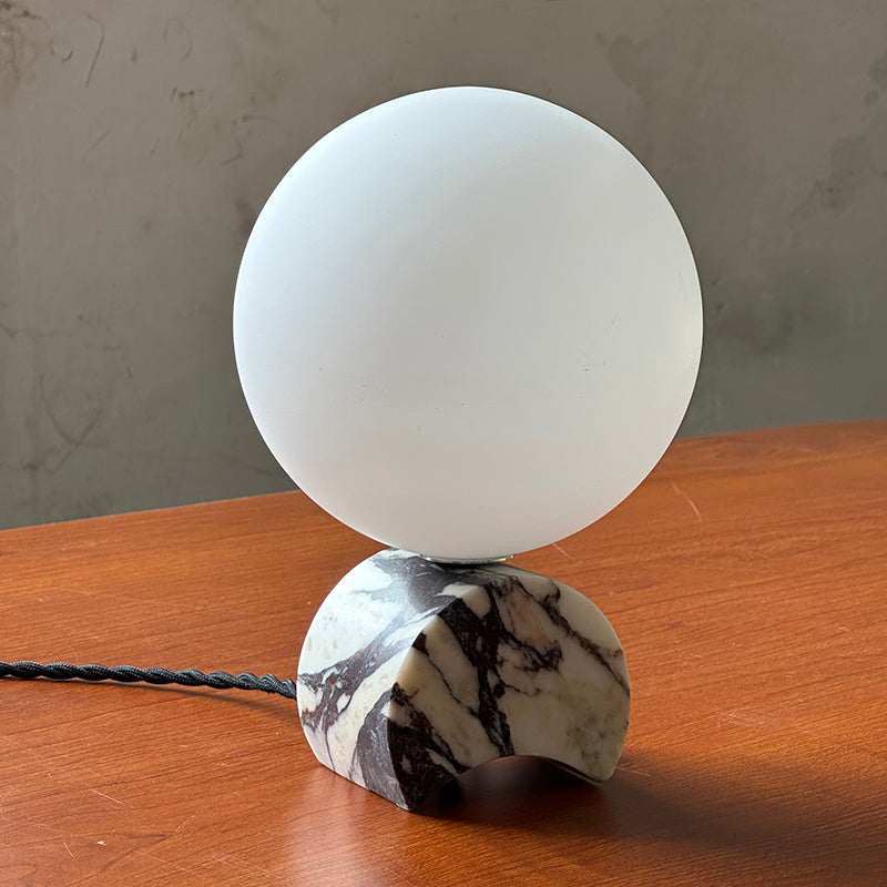 crescent-marble-table-lamp