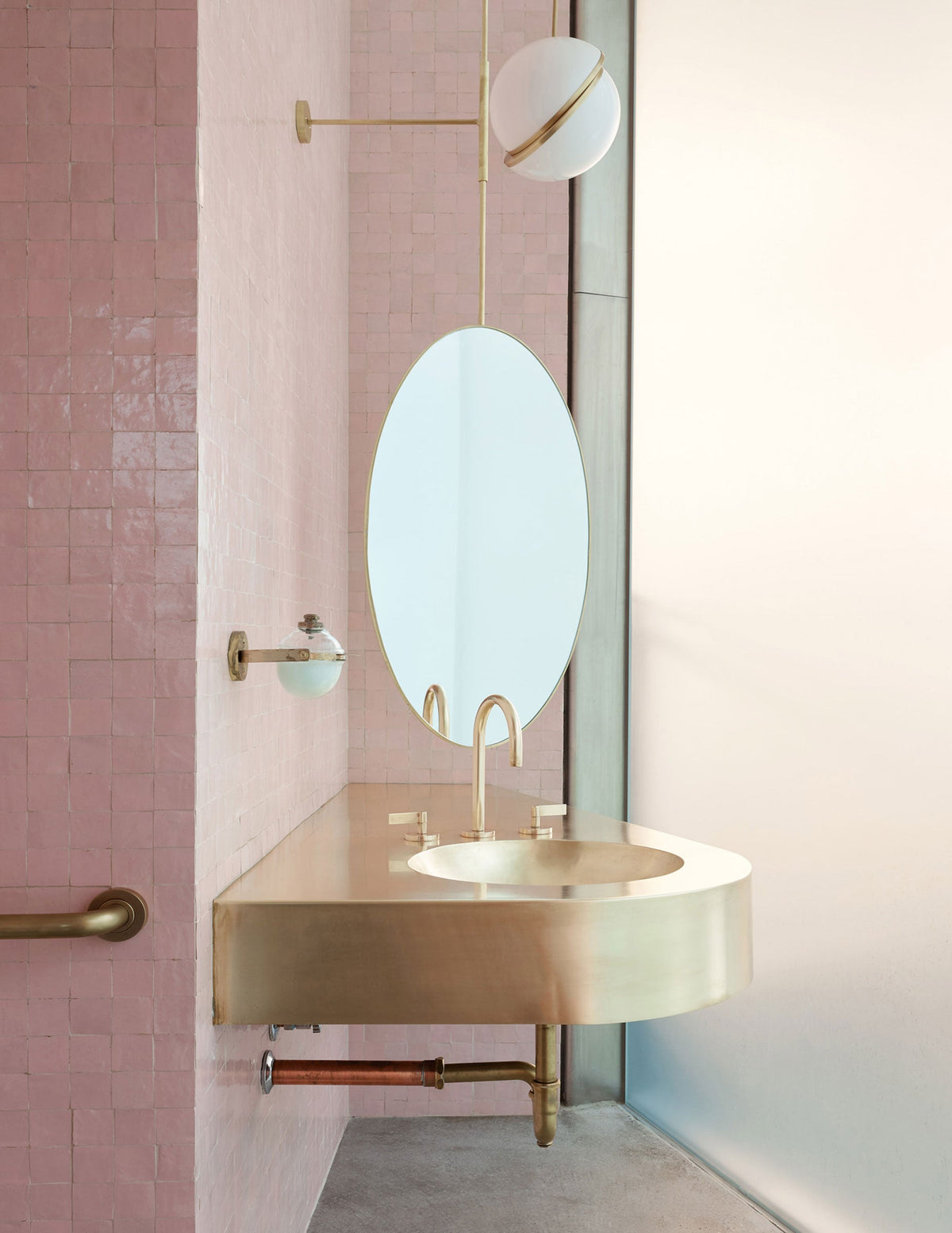 crescent-pendant-lamp