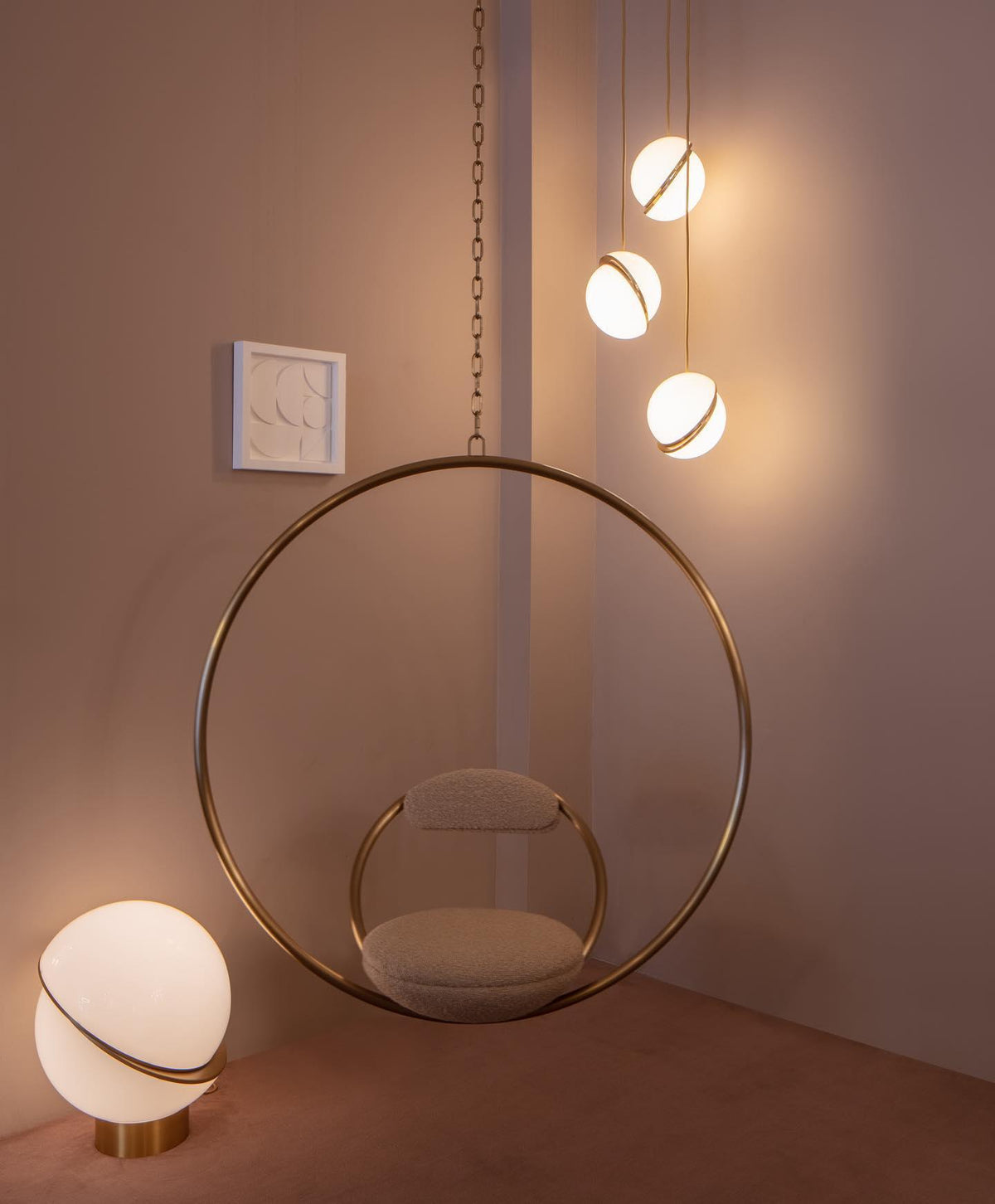 crescent-pendant-lamp