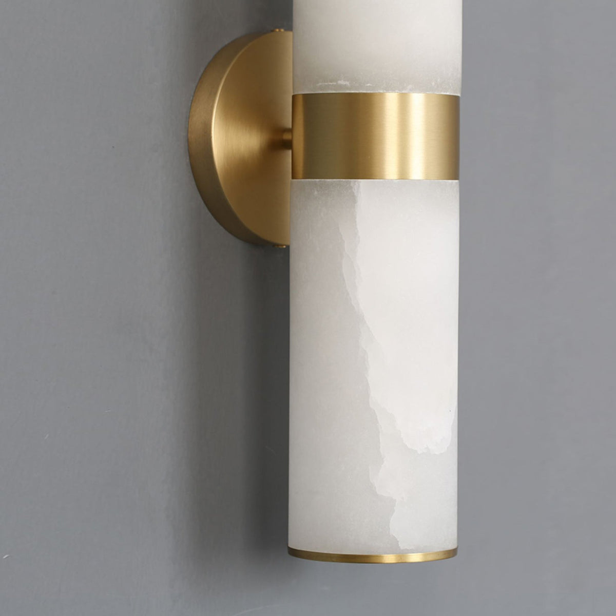 crestmoor-vanity-sconce