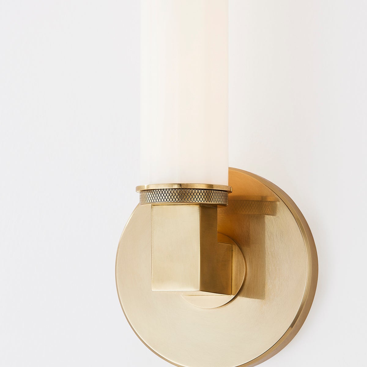 cromwell-glass-wall-lamp
