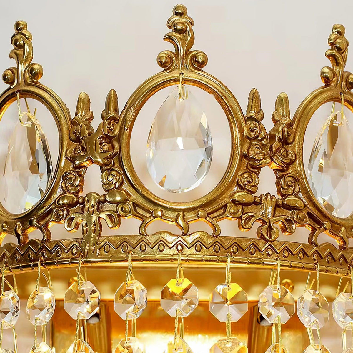 crown-crystal-wall-lamp