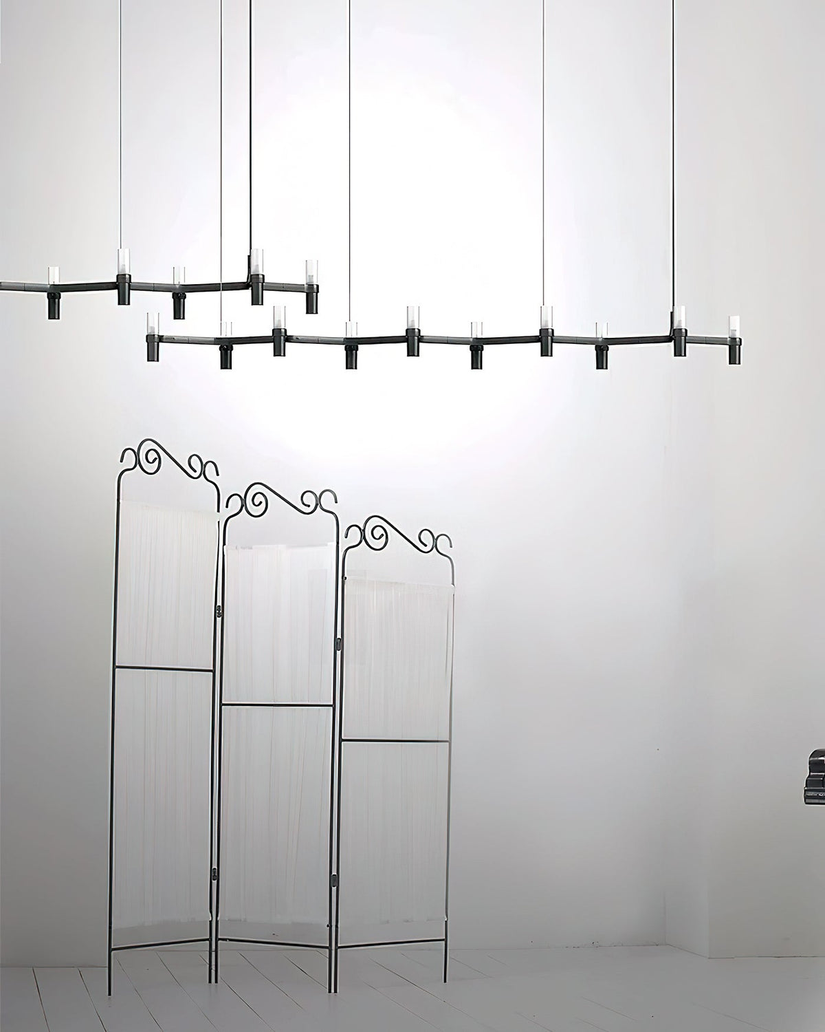 crown-plana-linea-pendant-light