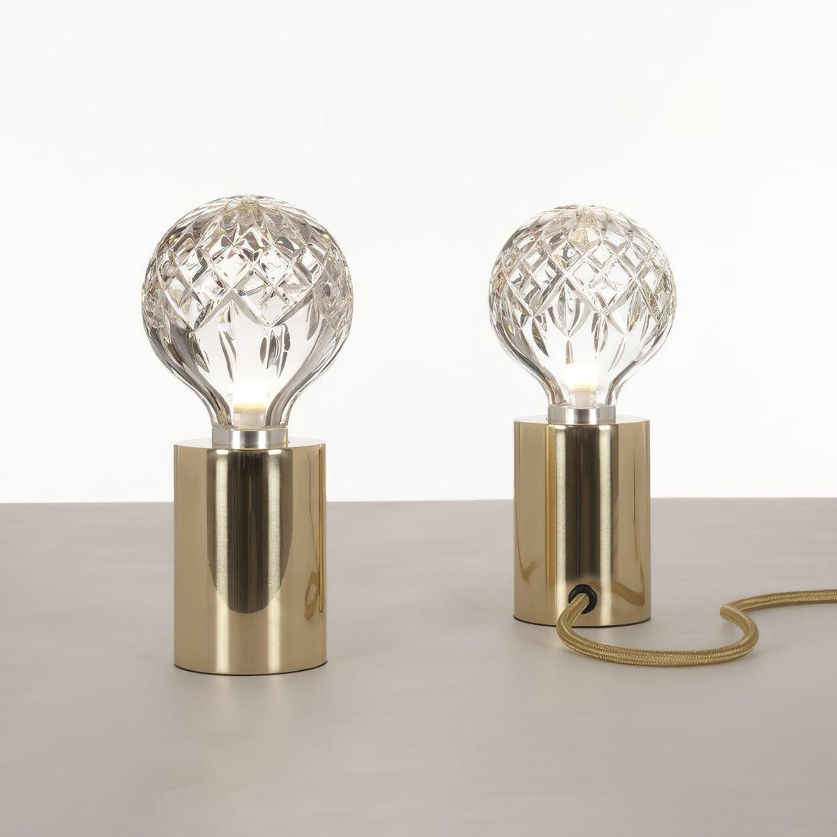 crystal-bulb-table-lamp