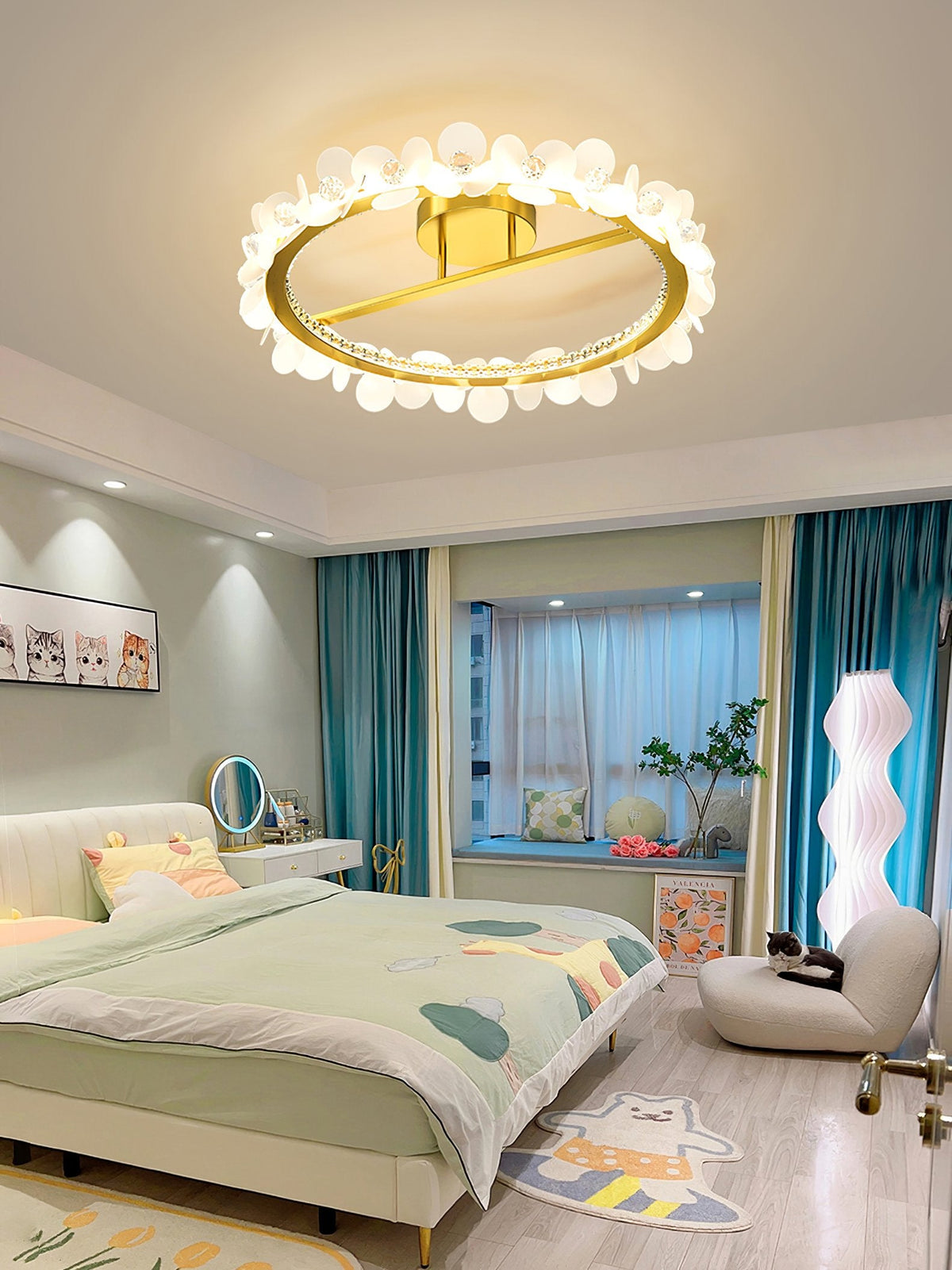 Round Petal Ceiling Lamp