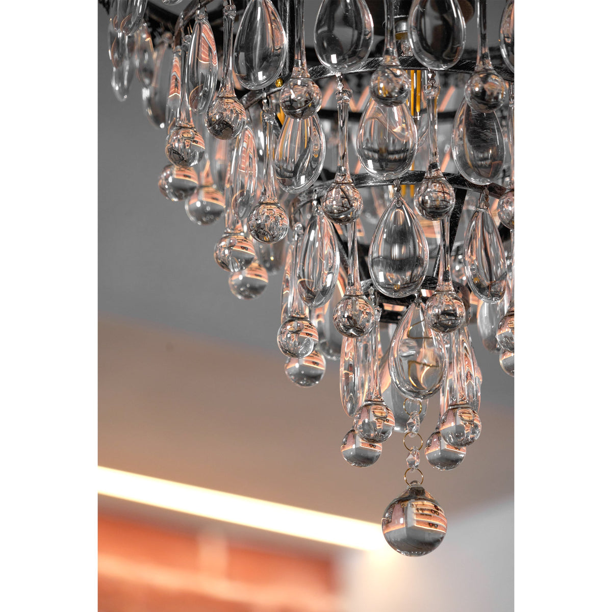 crystal-inverted-pyramid-chandelier