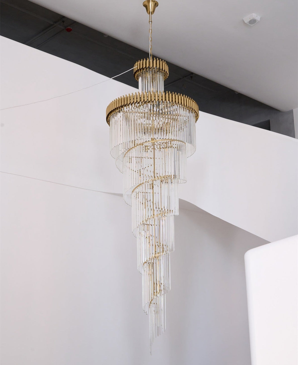 Crystal Spiral Chandelier – Modern Gold Crystal Statement Light for Grand Interiors