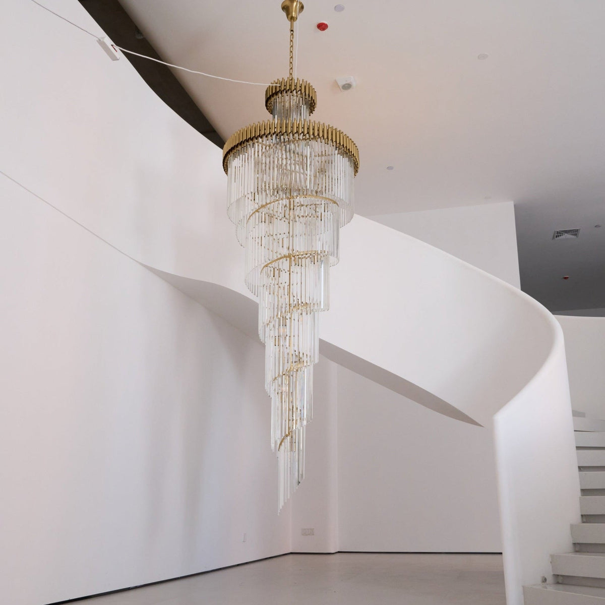 Crystal Spiral Chandelier – Modern Gold Crystal Statement Light for Grand Interiors