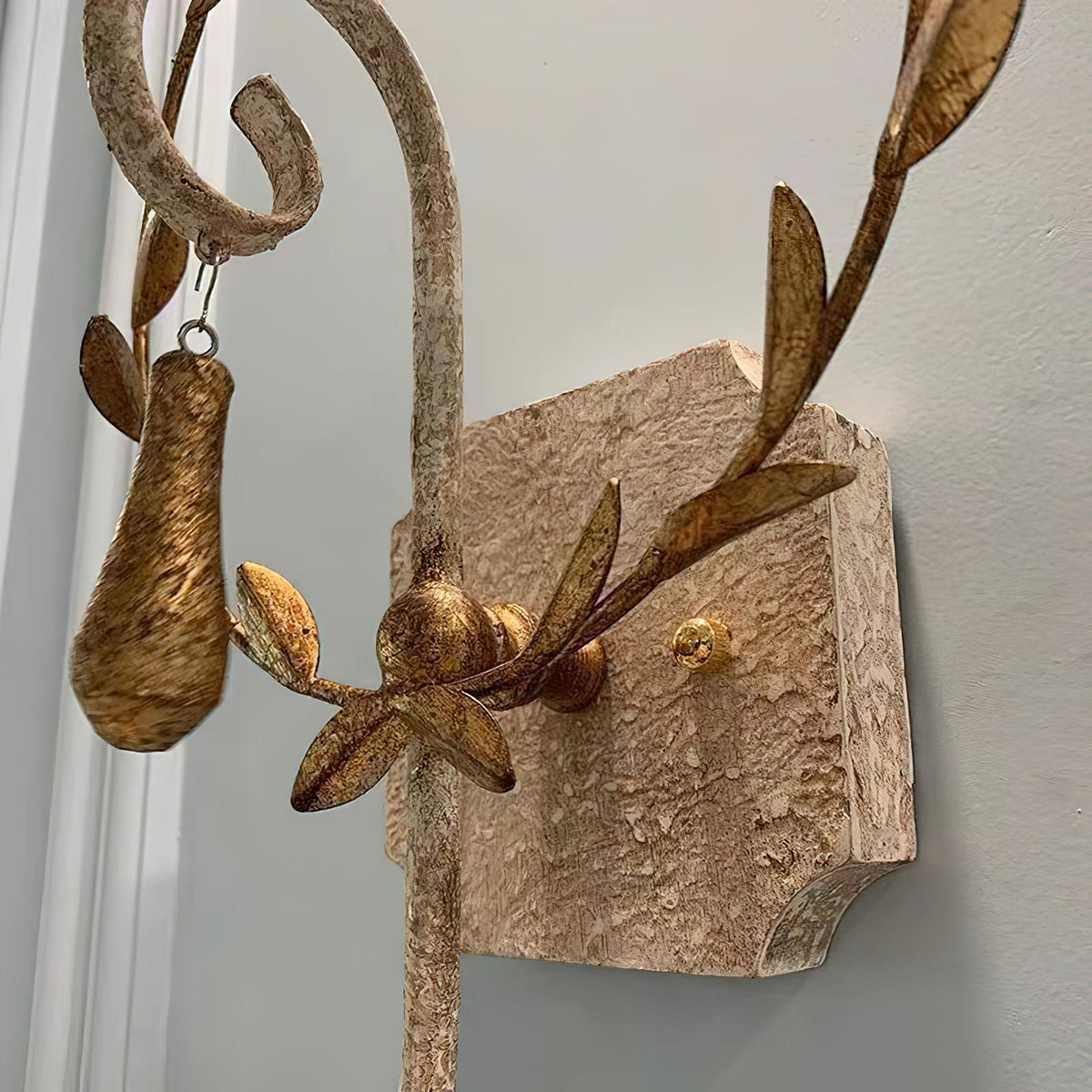 cumiers-wall-lamp