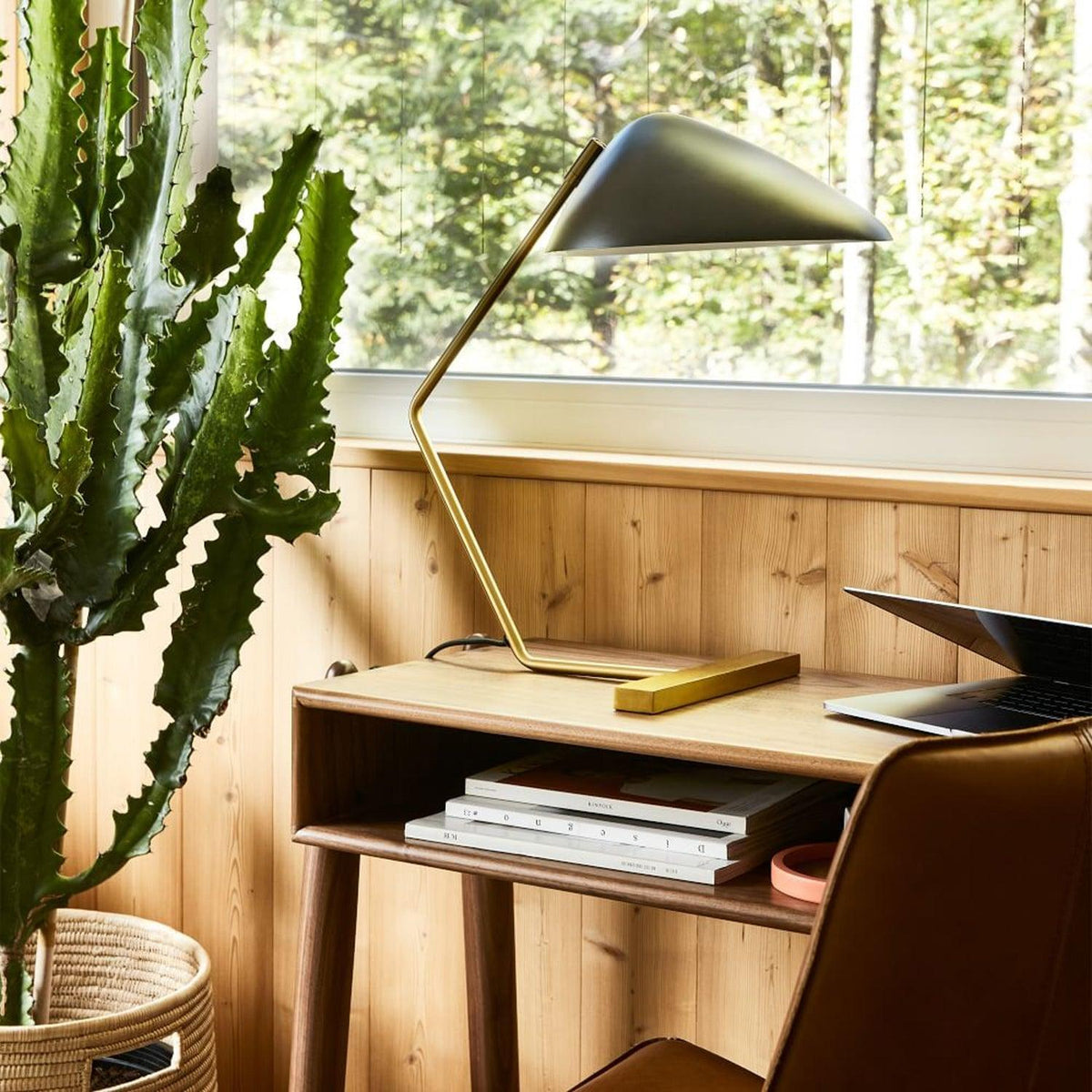curvilinear-mid-century-table-lamp
