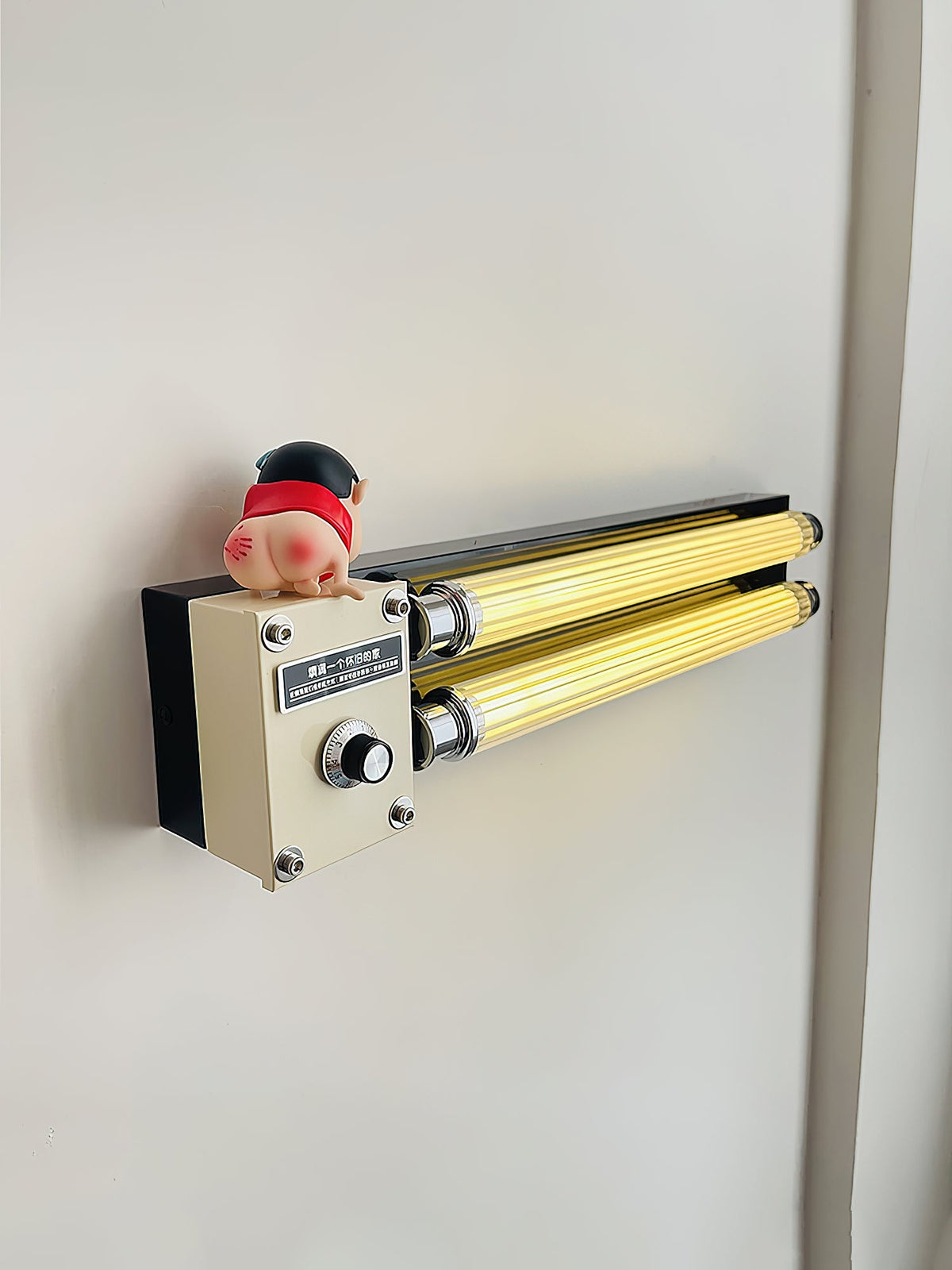 cutshall-wall-lamp