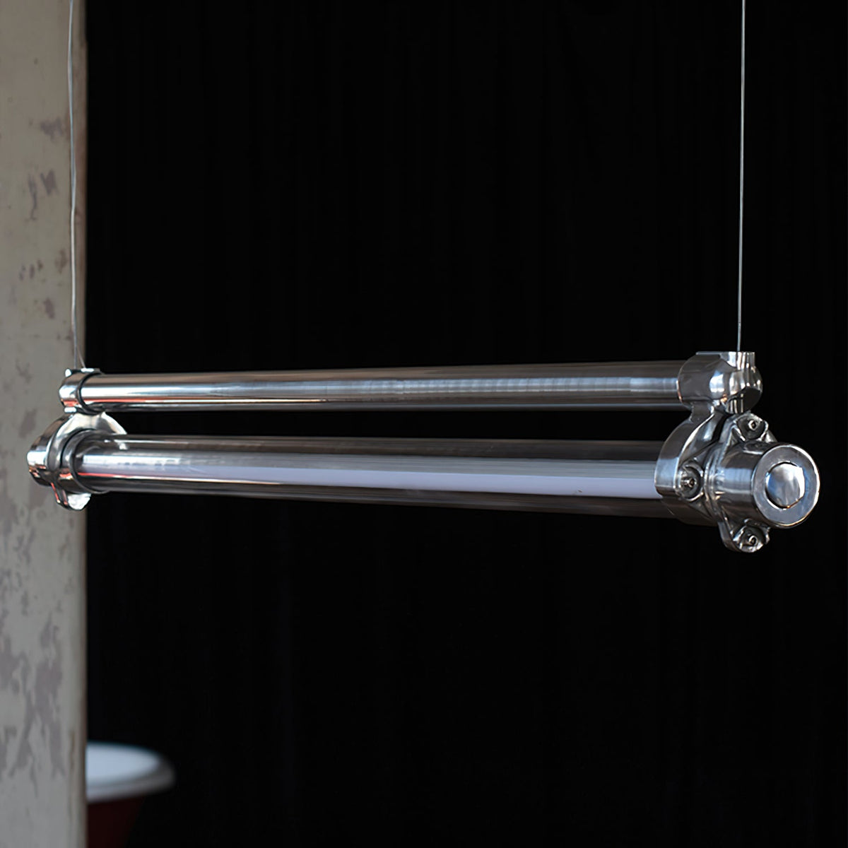 ddr-industrial-tube-pendant-light