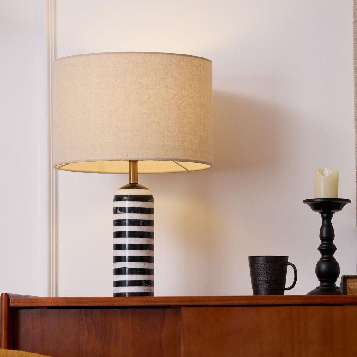 Tuxedo Marble Table Lamp – Modern Monochrome Accent Light for Bedroom and Living Room