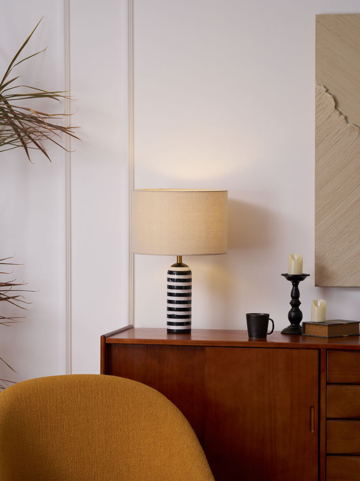 Tuxedo Marble Table Lamp – Modern Monochrome Accent Light for Bedroom and Living Room