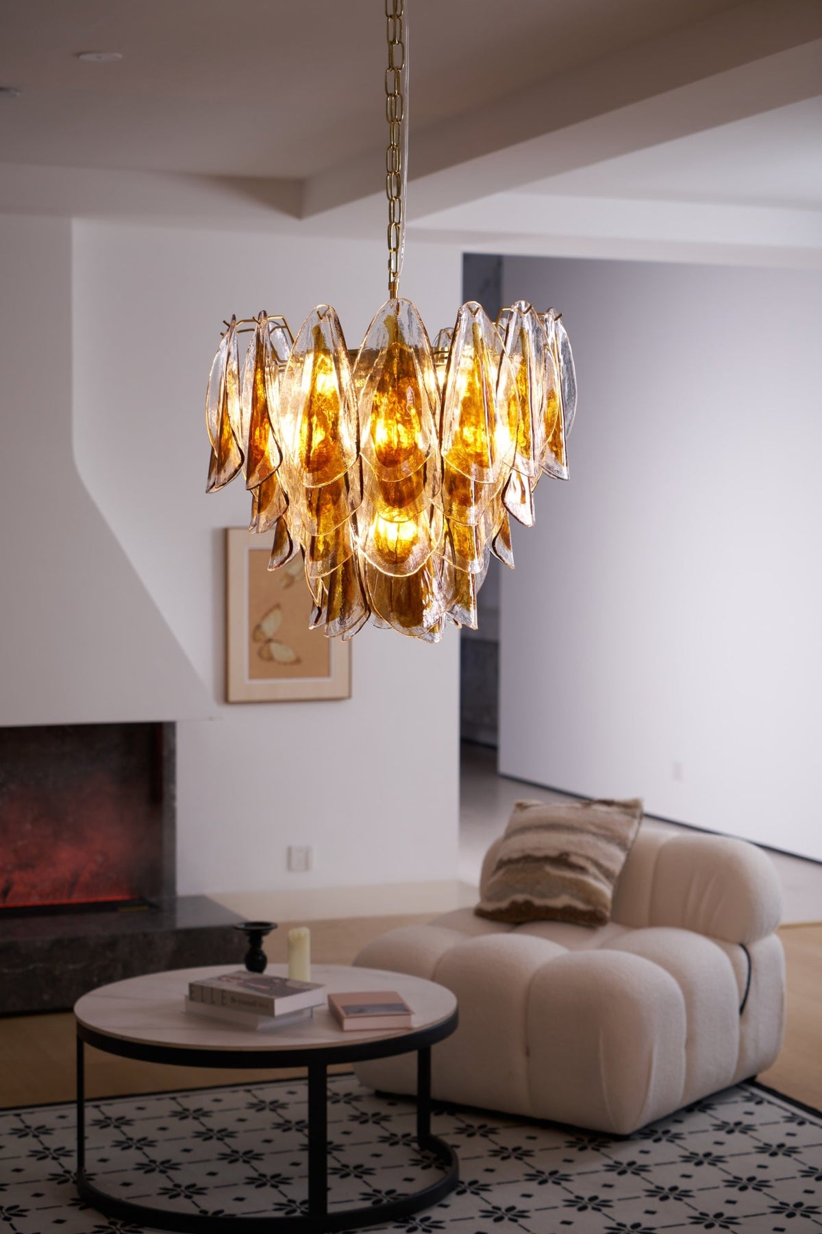 Solviva Glass Chandelier – Modern Amber Leaf Pendant Light