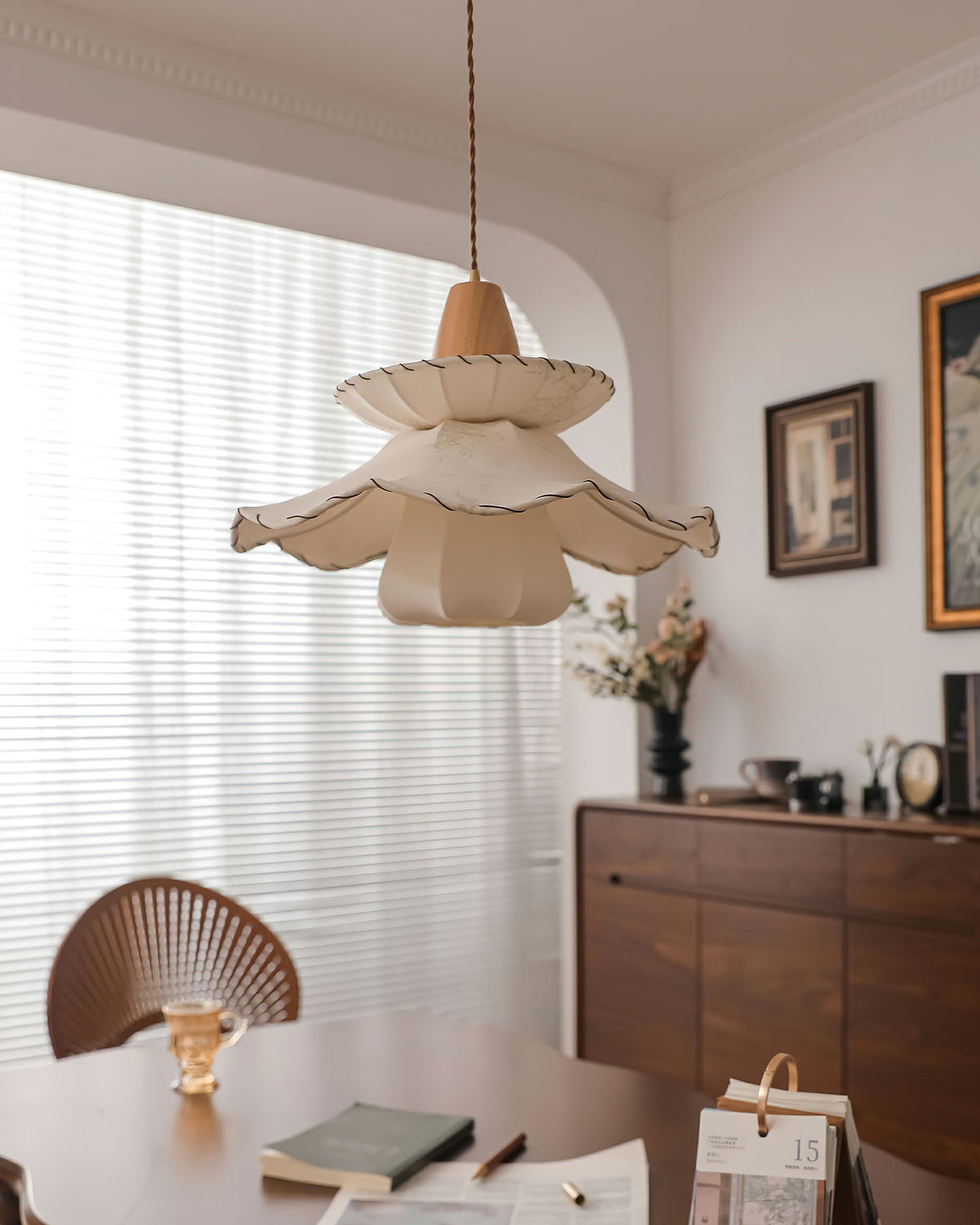 daisy-charm-pendant-light