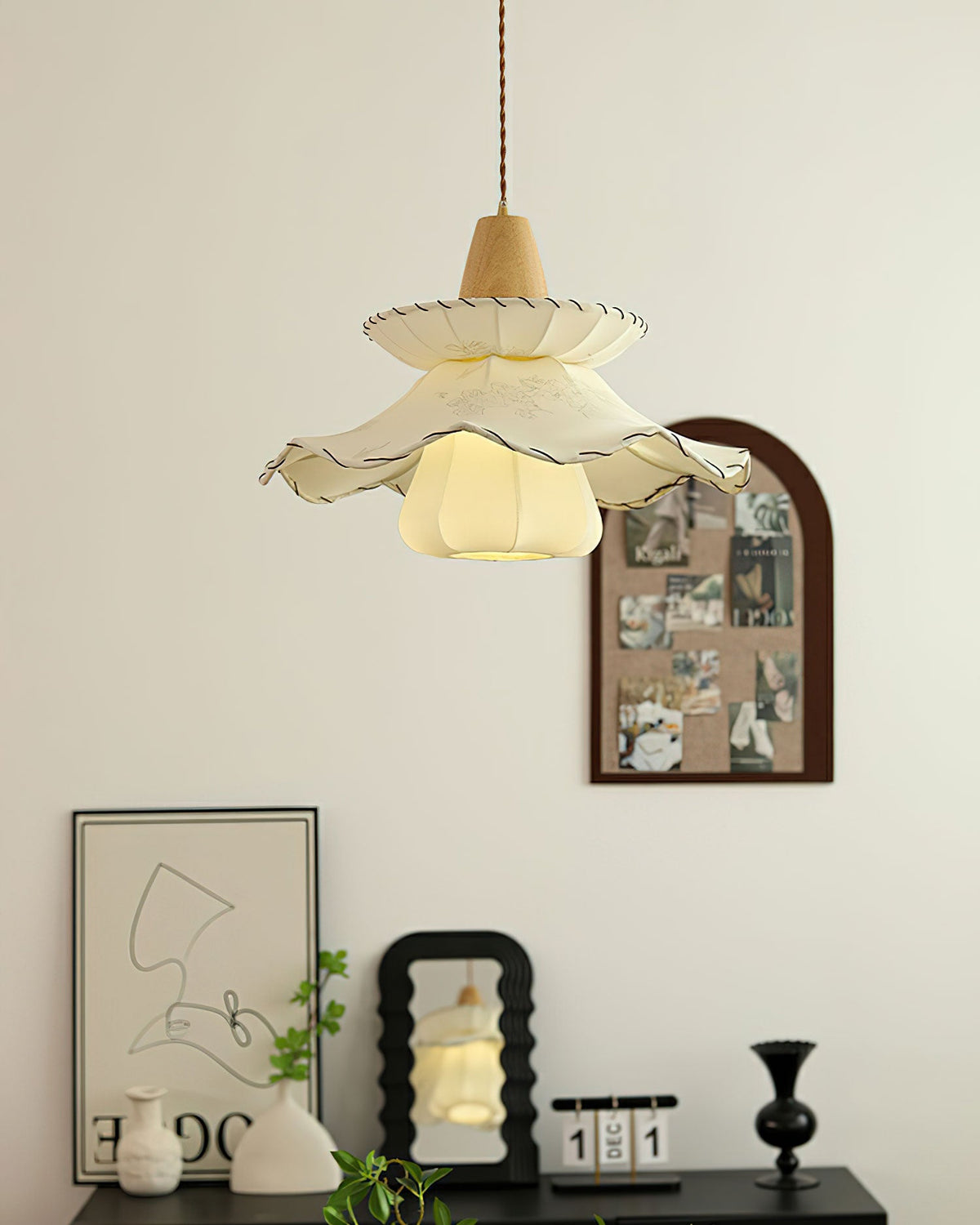 daisy-charm-pendant-light