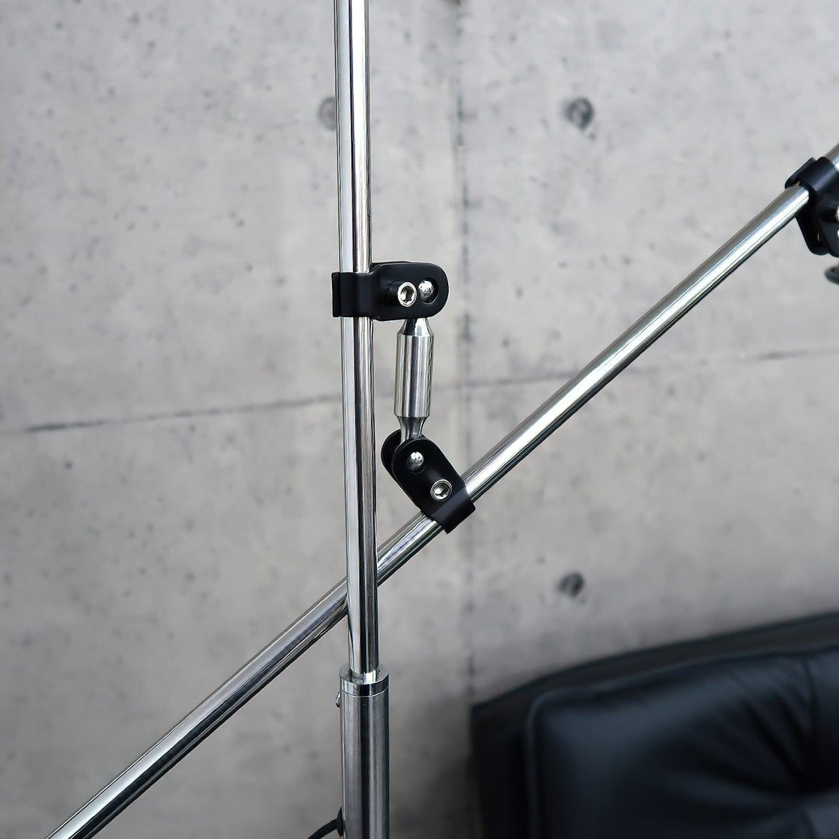 dancer-floor-lamp