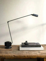 daphine-table-lamp