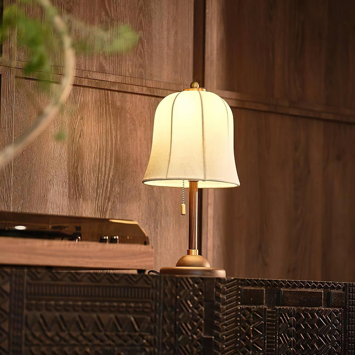 daphne-table-lamp
