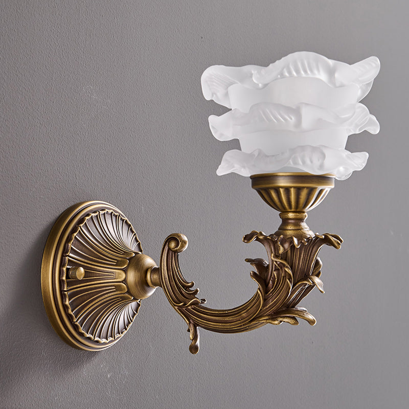 darwin-wall-lamp