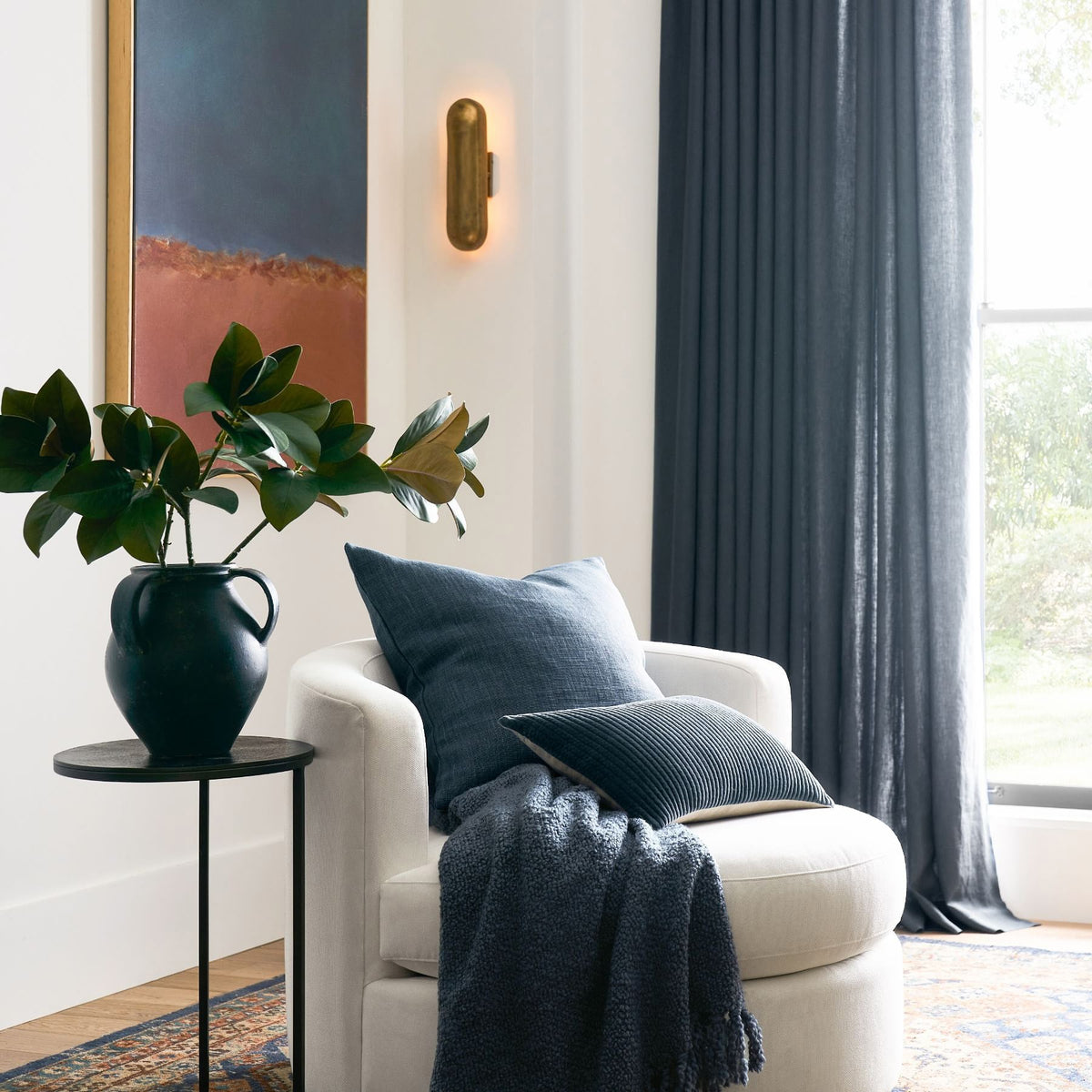 dax-brass-wall-lamp
