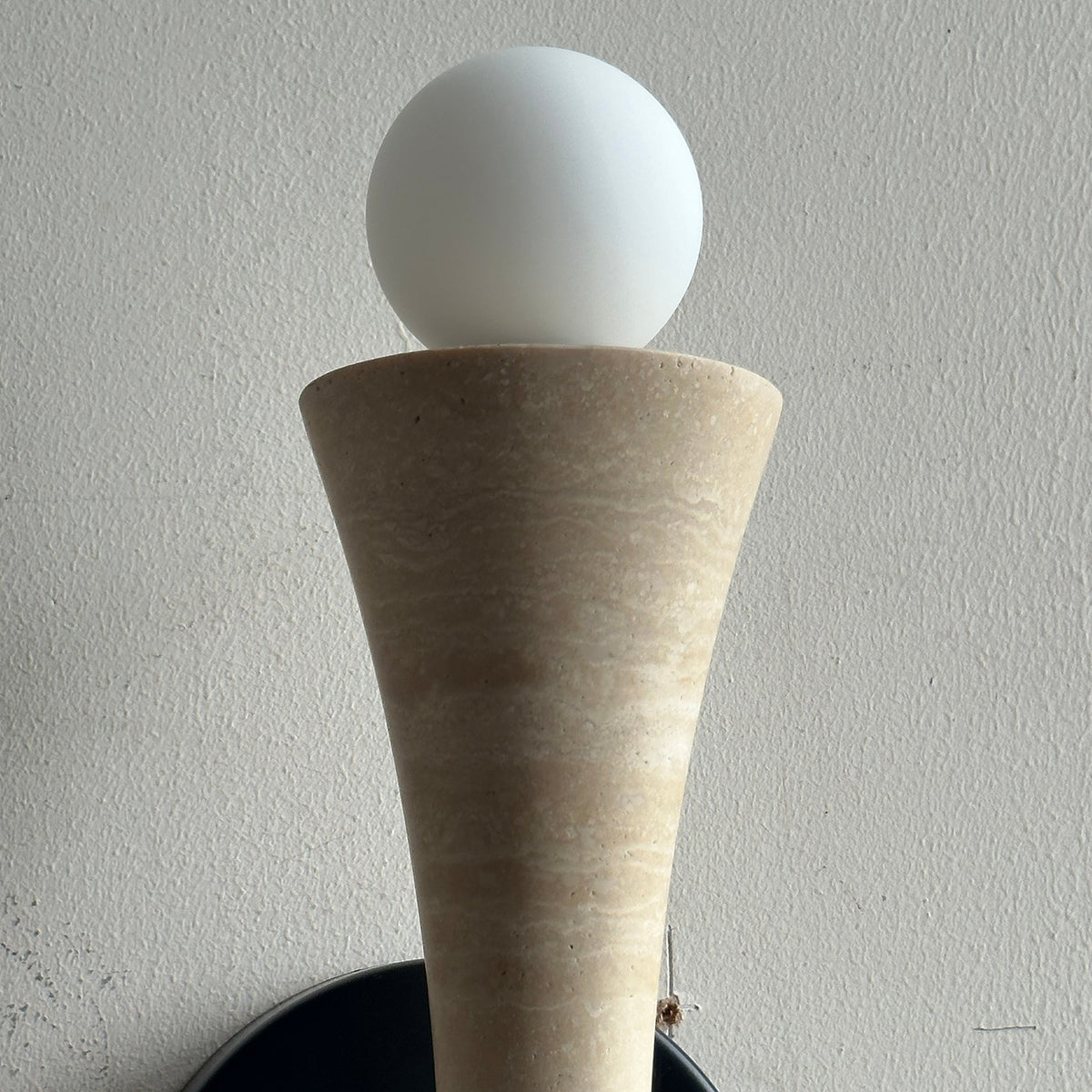 dax-wall-lamp
