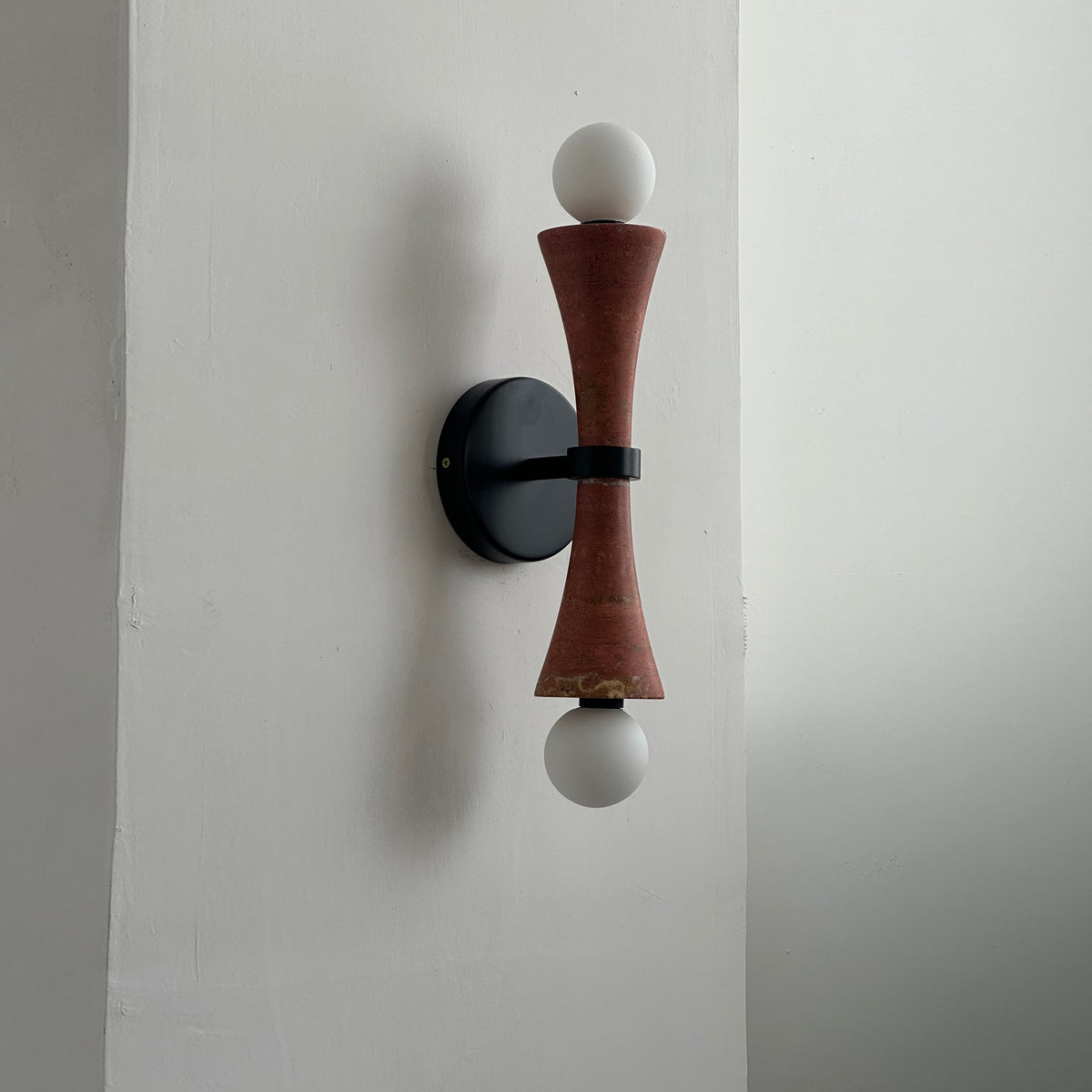 dax-wall-lamp
