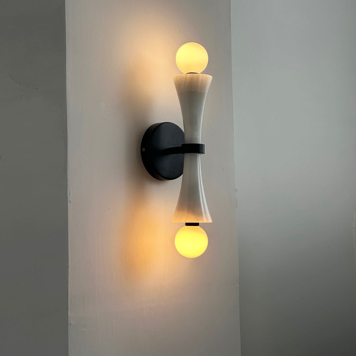 dax-wall-lamp