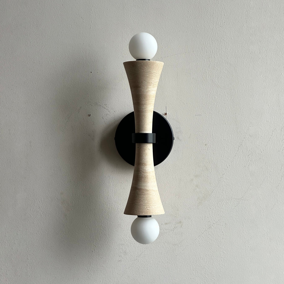 dax-wall-lamp