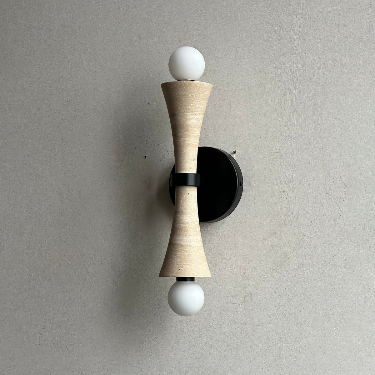dax-wall-lamp