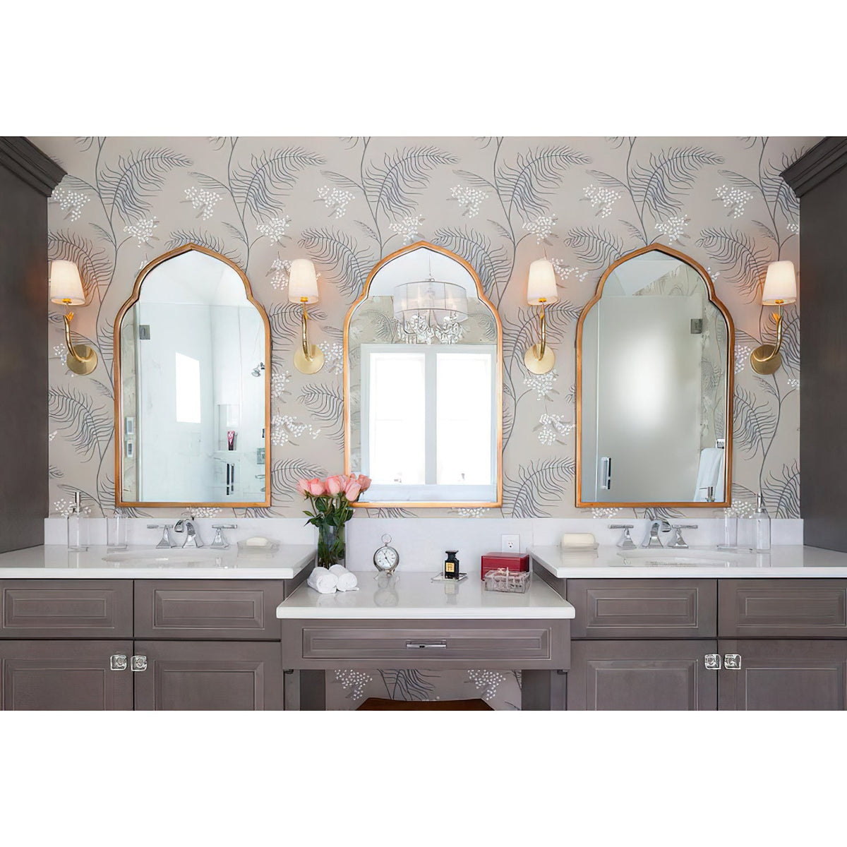 deering-wall-lamp