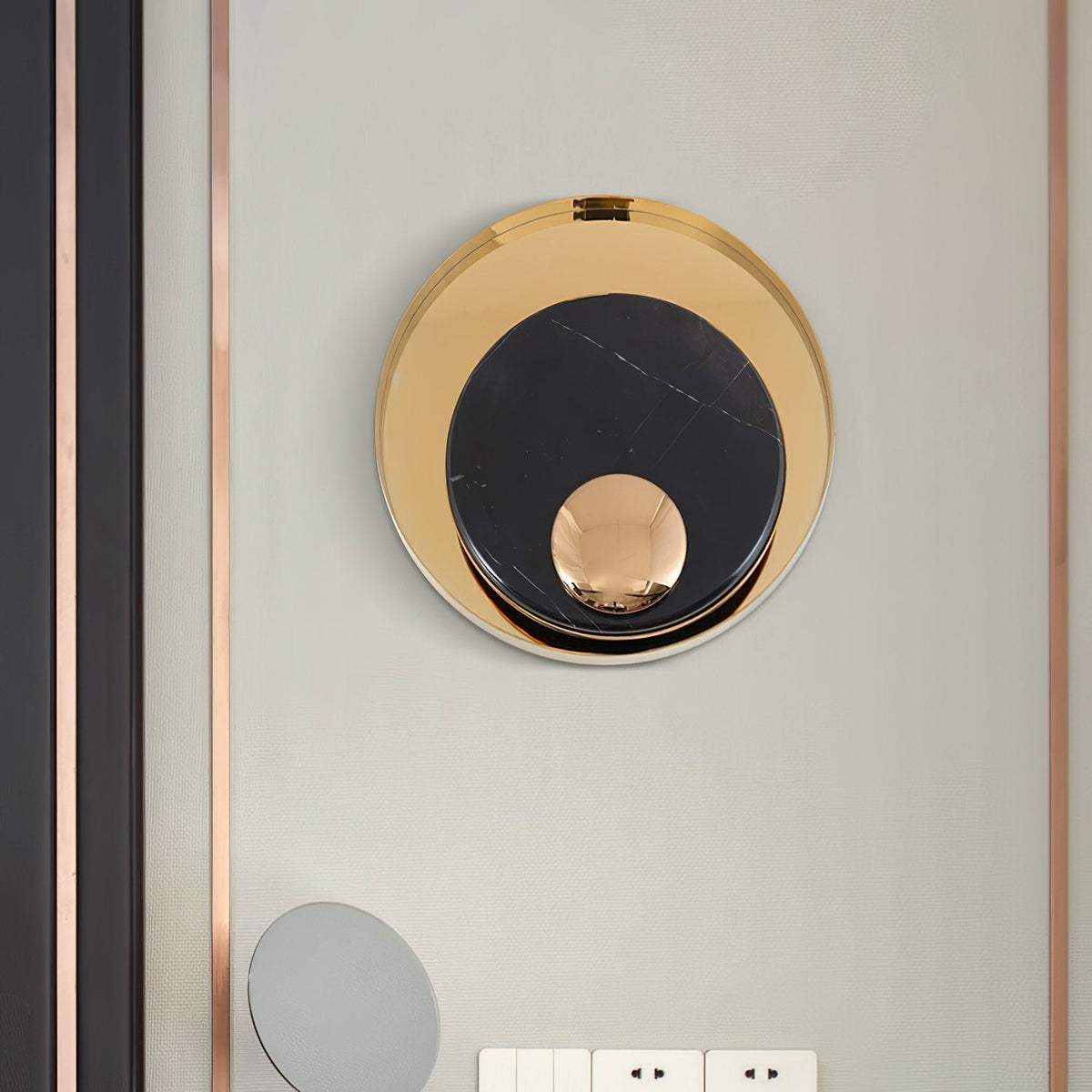 Deformed Wall Lamp
