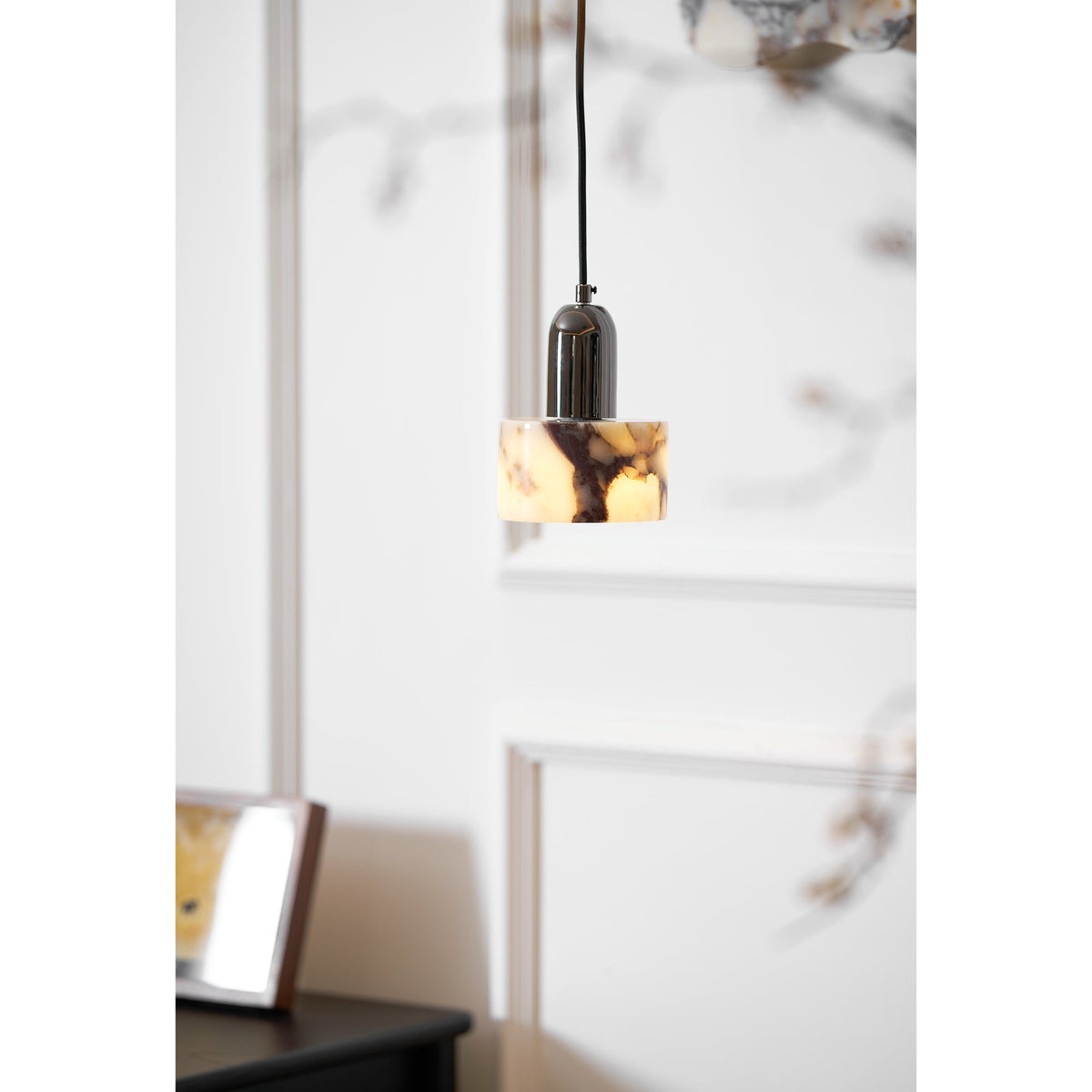 dekum-marble-pendant-lamp