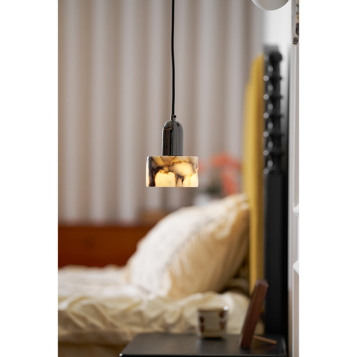 dekum-marble-pendant-lamp