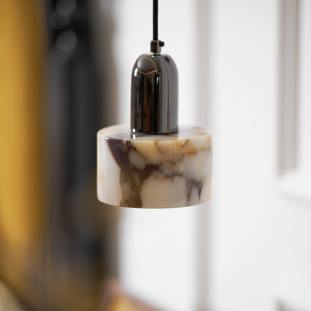 dekum-marble-pendant-lamp
