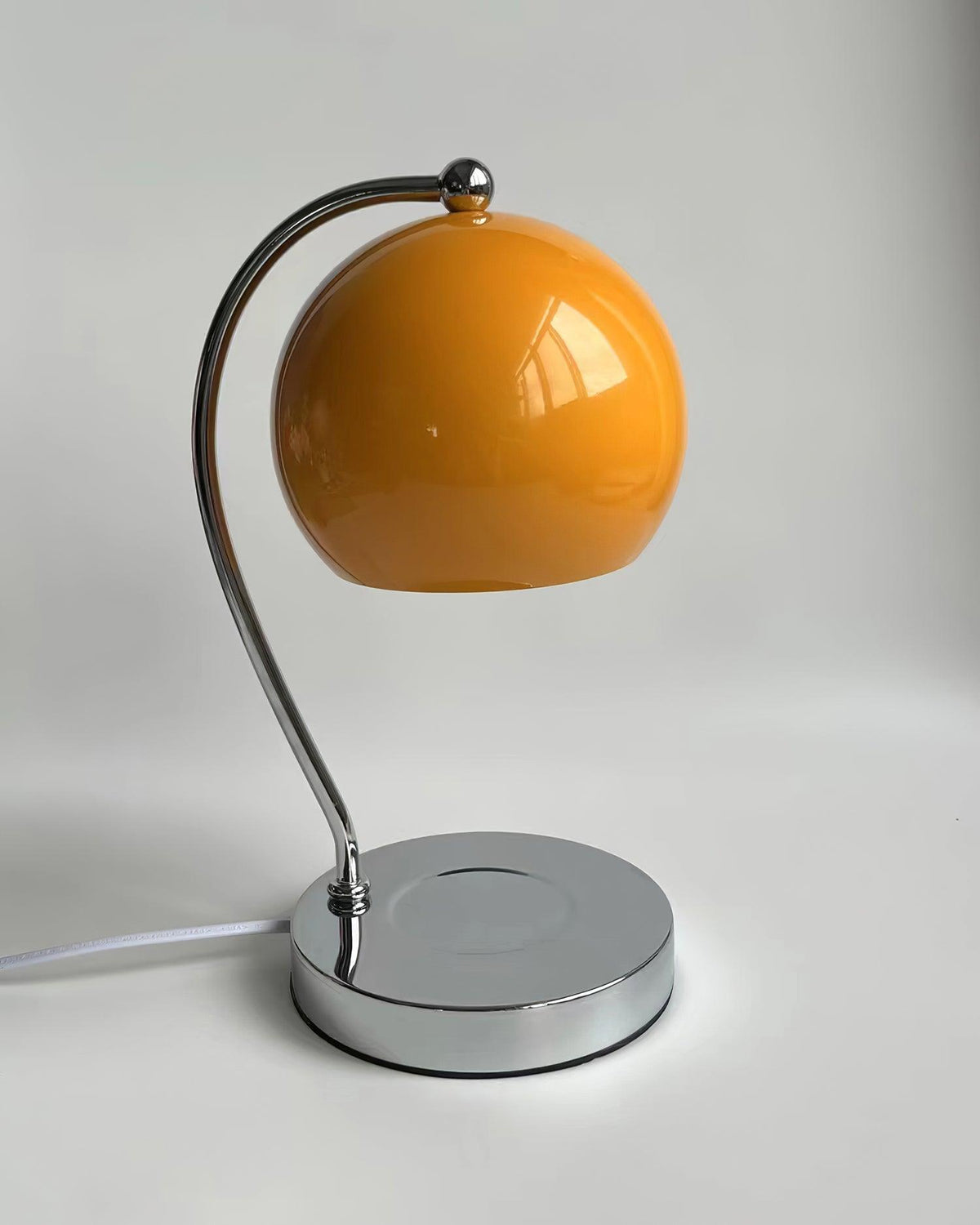 dennie-table-lamp